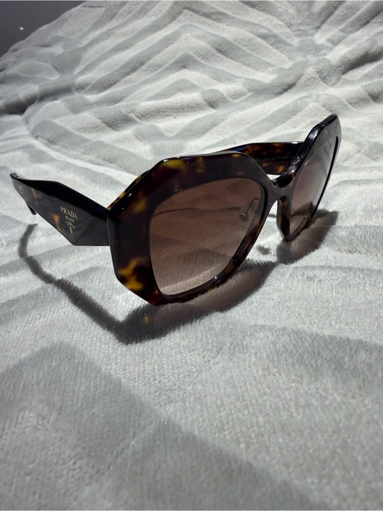 Prada Accessories - Prada authentic Tortoiseshell Oversized Women's Sunglasses - Brown
